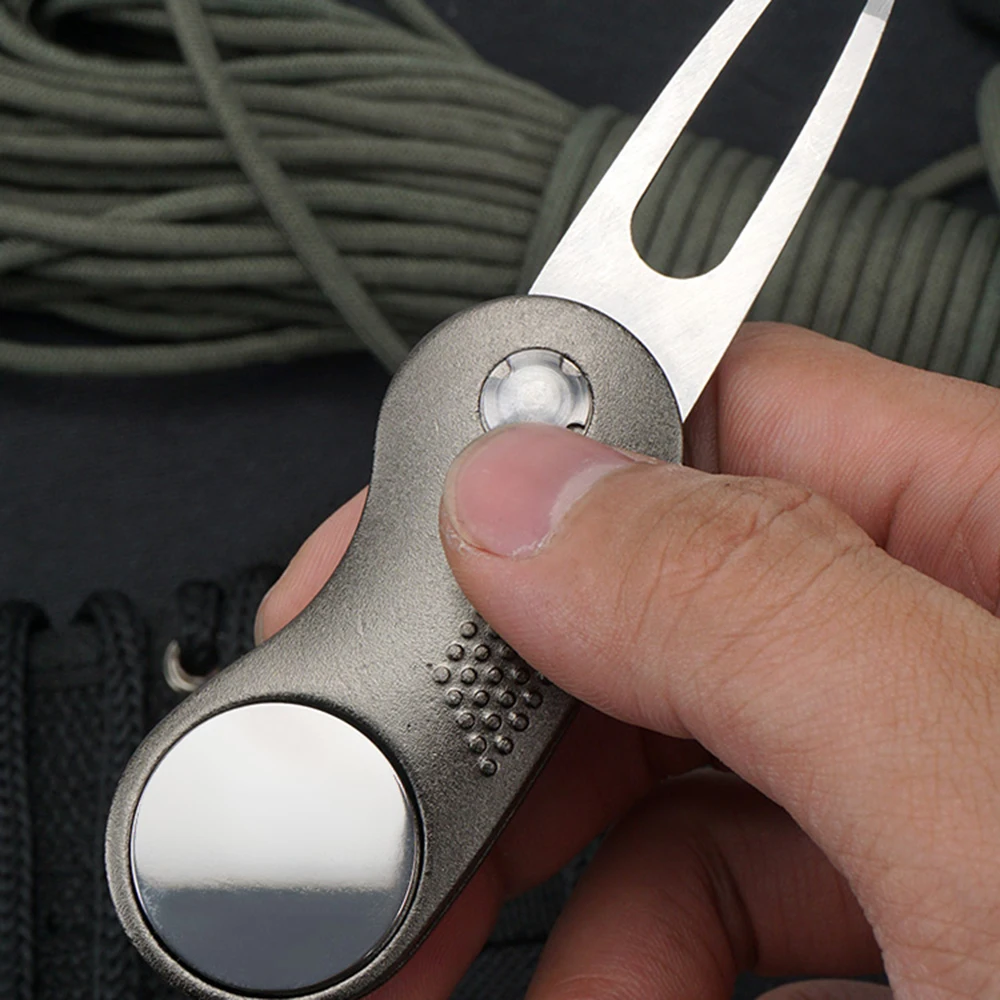 Green Keeper's Multifunktionales Golf-Tool