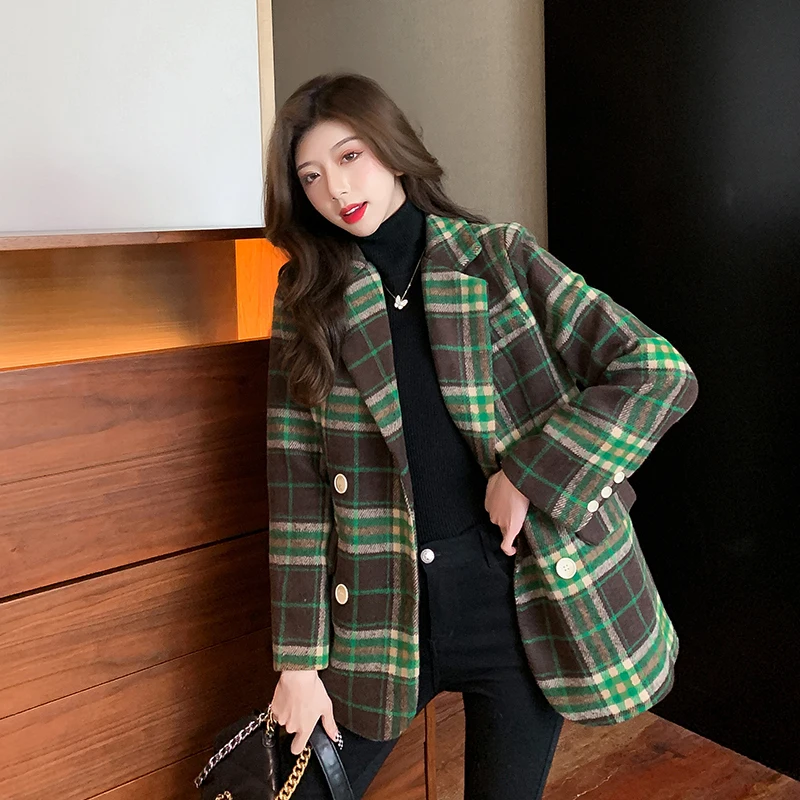 RealshotofKoreanversiongreenplaidsuitwithwintercotton