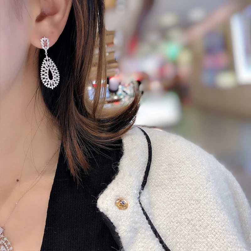 S638dd7209de948c39b6a8d93652f2f73I Aazuo Luxury Jewelry 18K White Gold Real Diamond 1.84ct High Quality Big Waterdrop Stud Earrings Gifted For Women Senior Banquet