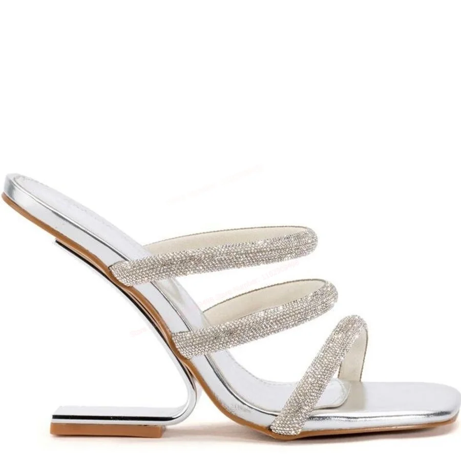 

Silver Patent Leather Strange Style Heels Slippers Open Toe Shoes for Women High Heels Fashion Shoes 2023 Zapatos Para Mujere
