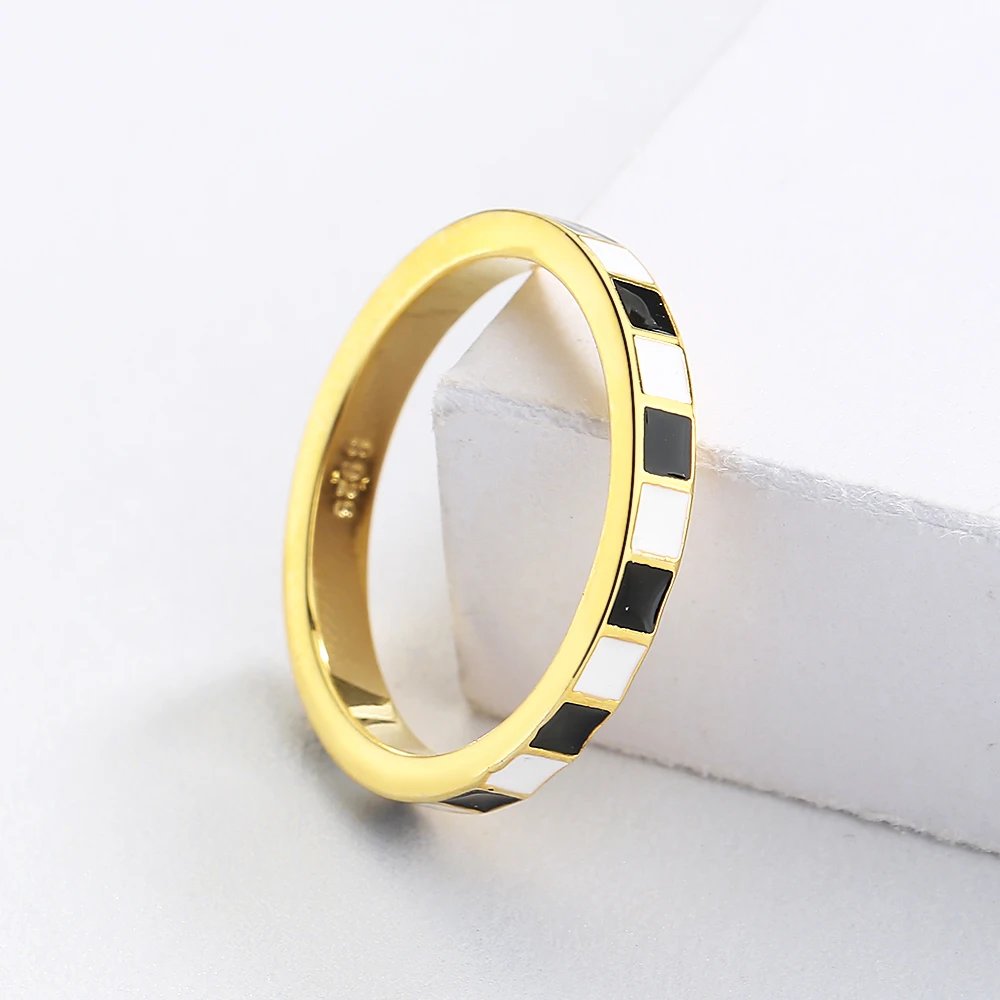 Elegant Checkerboard Black and White Ring - Fashionable Black Gold Jewelry