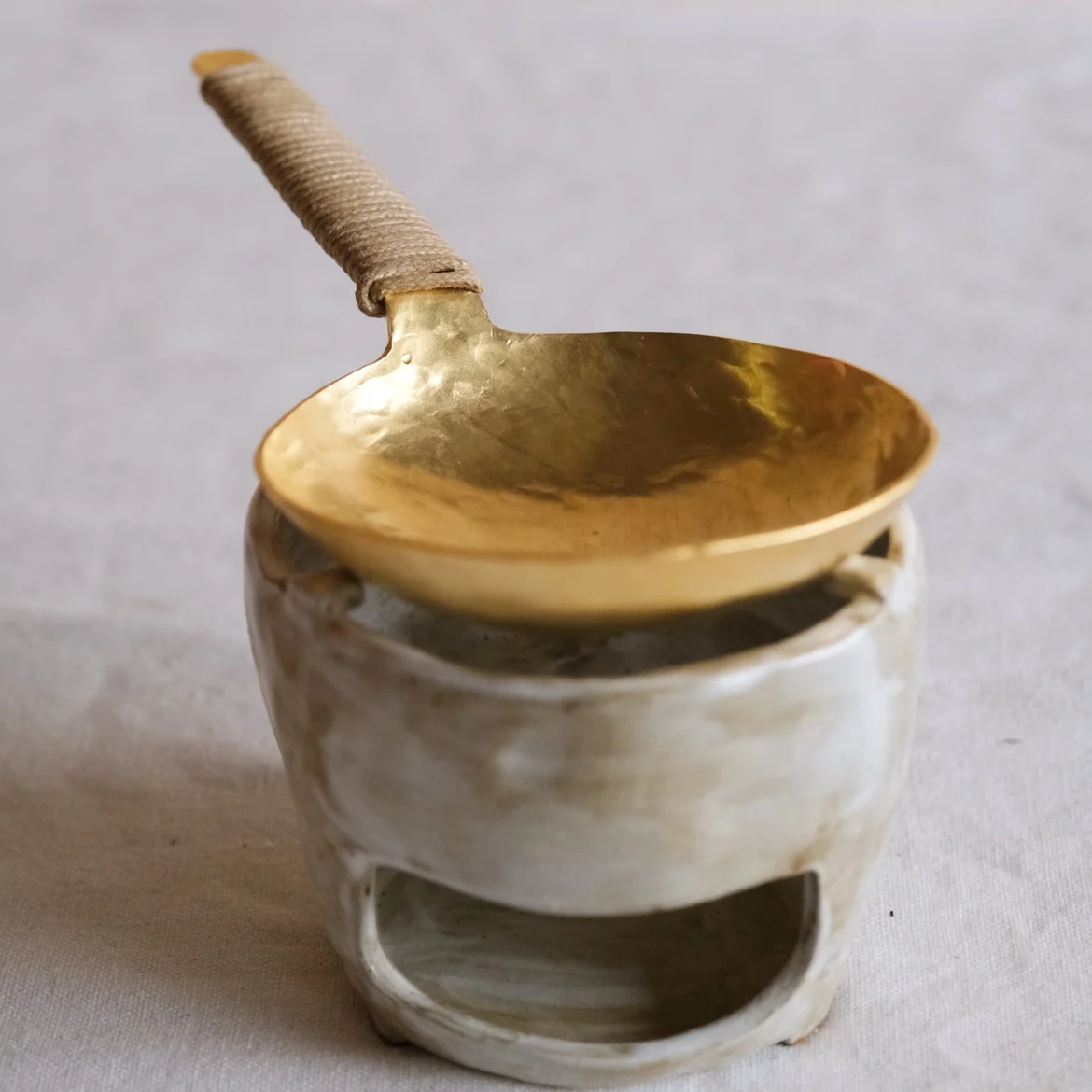The product can be customized. Forged brass tea roaster, Japanese retro stir fried tea spoon, tea aroma enhancer,