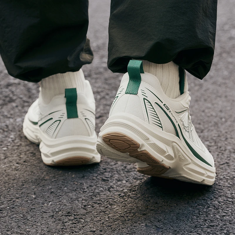 Xtep Juechen 6.0 Vintage Running Shoes Male 2025 Spring Daily