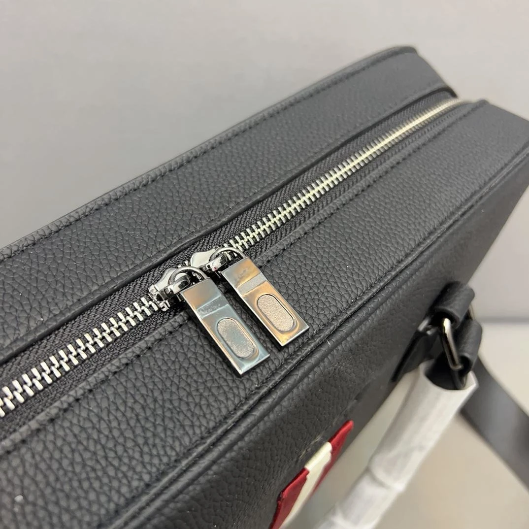 Luxury B Style Briefcase Bag Fashion Design Business Causal Men Leather Shoulder Handbag Men's Cowhide Large Capacity Handbag