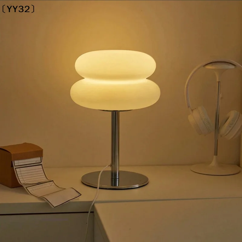 침실 침대 옆 램프 크리미 스타일 테이블 램프 USB 플러그 3색 디밍 거실 연구 분위기 조명〔YY32〕