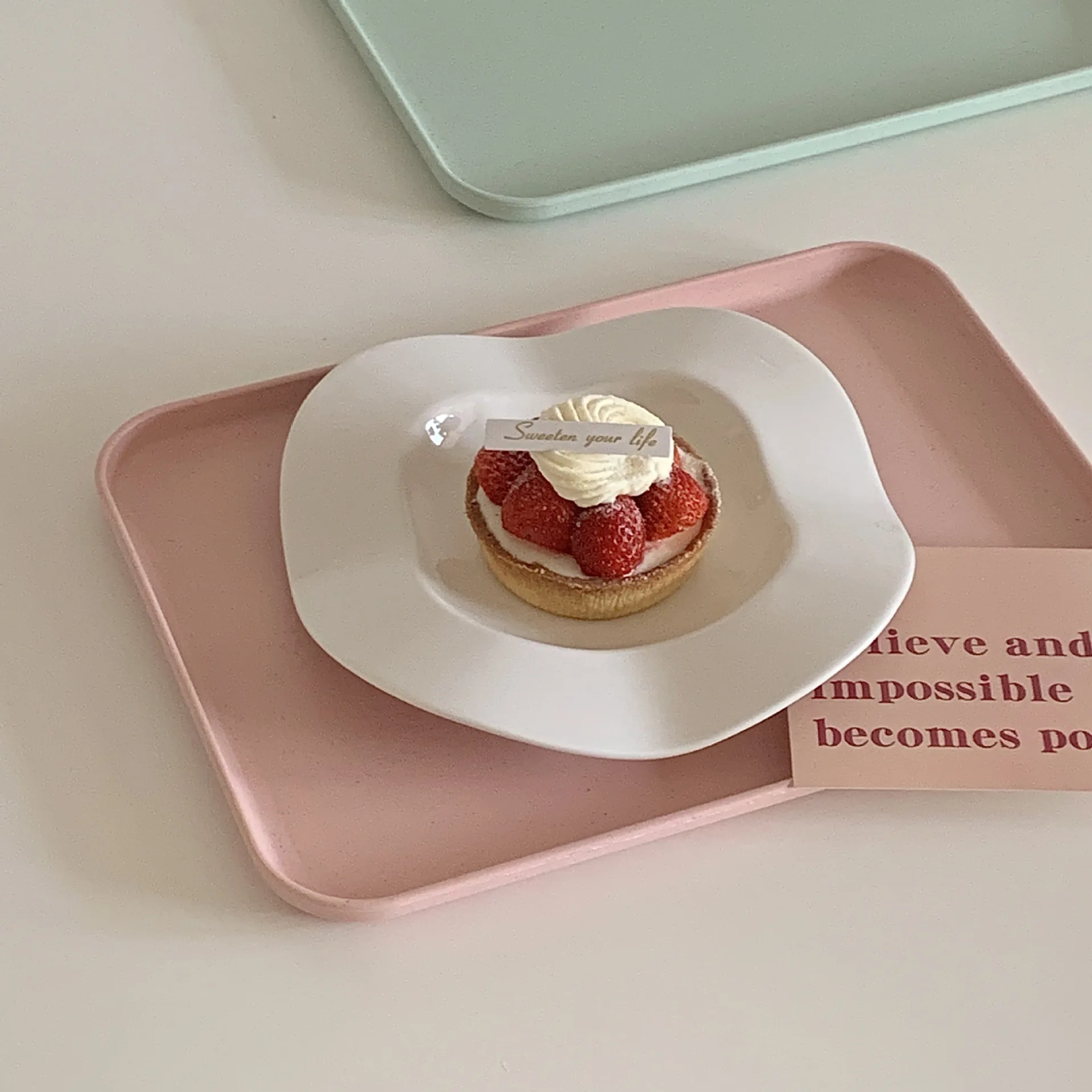 

Korean simple dinner plate French shaped ceramic salad plate Western food fruit plate dessert plate tableware