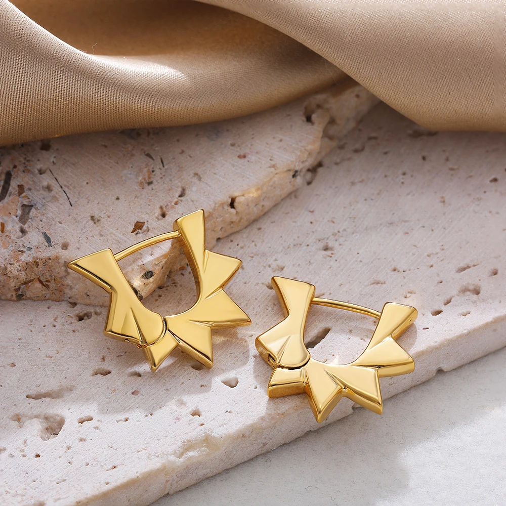 Geometric Irregular U Shape Earrings - Image 2