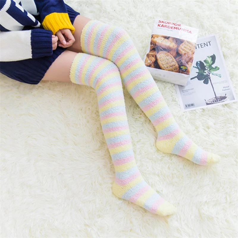Winter Knie Scoks verdicken warme pelzige Beinwärmer Frauen Oberschenkel hohe Socken Korallen Fleece Strümpfe_voghion.com
