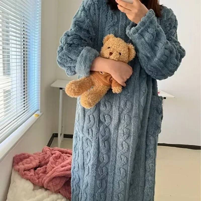 Winter Long Sleeve Double Pocket Flannel Nightgowns Women Loose Solid Sleepwear Jacquard Thickened Warm