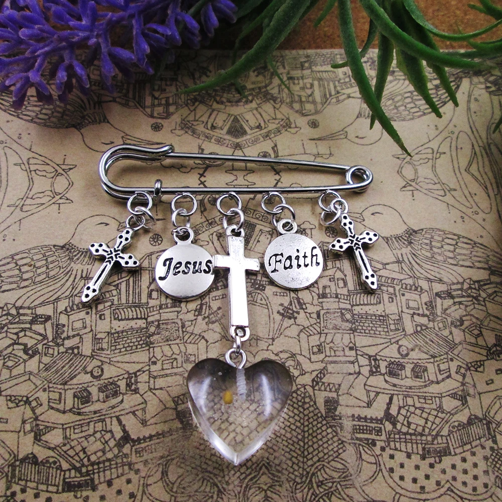 Spilla Di Semi Di Senape In Resina Cuore Gesù Fede Croce Credere Kilt Pin Fascino Spilla Regalo Di Compleanno
