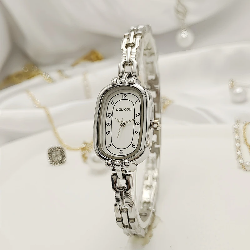Fashion women's oval watch, vintage quartz temperament bracelet watch