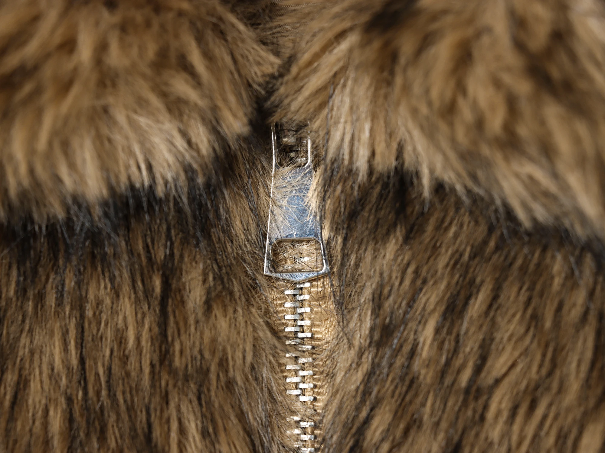 Women Light Brown Winter Faux Fur Coats Female Chic Street Gradient Warm Fur Coat Female Fashion Thicken Luxury Outerwear Clothe