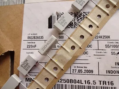 

Пленочные конденсаторы MMK15 0,22 UF/250V 220N/250V 224