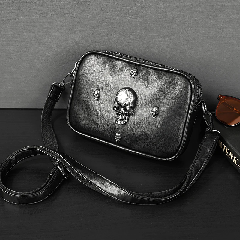 

HOT Men Handbag Punk Skull Bags Rivets Handbag Envelope Purse Bag for Boys Luxury Brand Bag sss-grade Bolsas Free Shipping