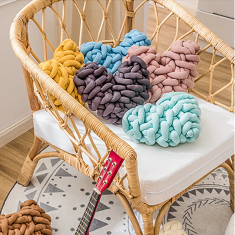 

Creative 100% Cotton Tube Knitted Solid Color Heart Cushion Soft Throw Pillow Sofa Decoration for Home Giant Chunky Wool Pillow