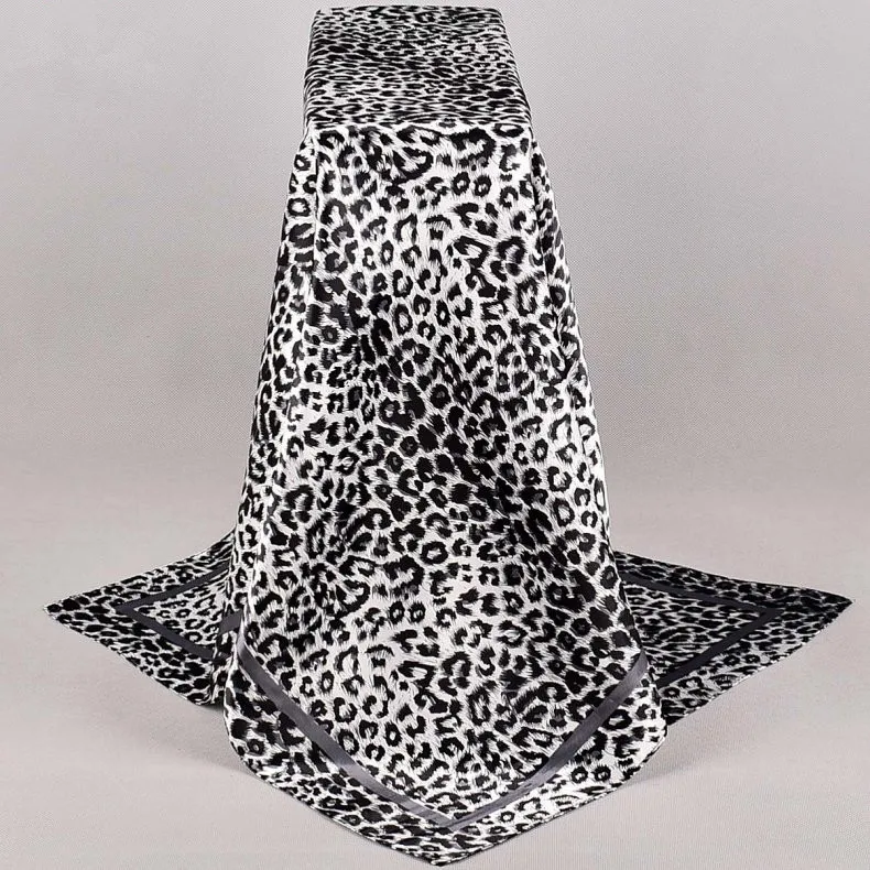 90*90cm Leopardenmuster Schal Quadratische Seidenschals Damen Hijab Tücher Mode Kopftuch Damen Kopfbedeckung Foulard Bandana Strand Pareo – Detail 6