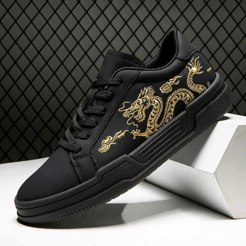 

2024 Spring New Men Sneakers Fashion Chinese Style Board Shoes Trend Embroidery Casual Sneakers Men Comfortable Walking Shoes