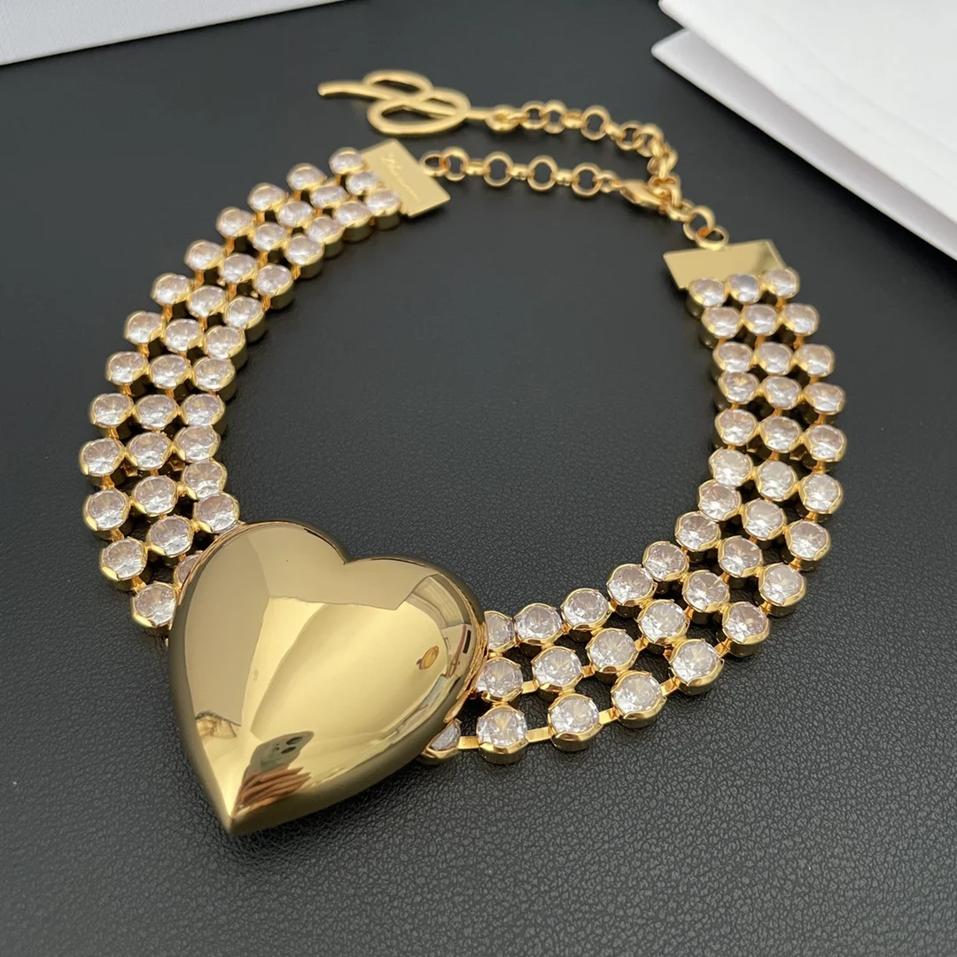 

Banquet wedding fashion niche heavy industry heart-shaped crystal necklace