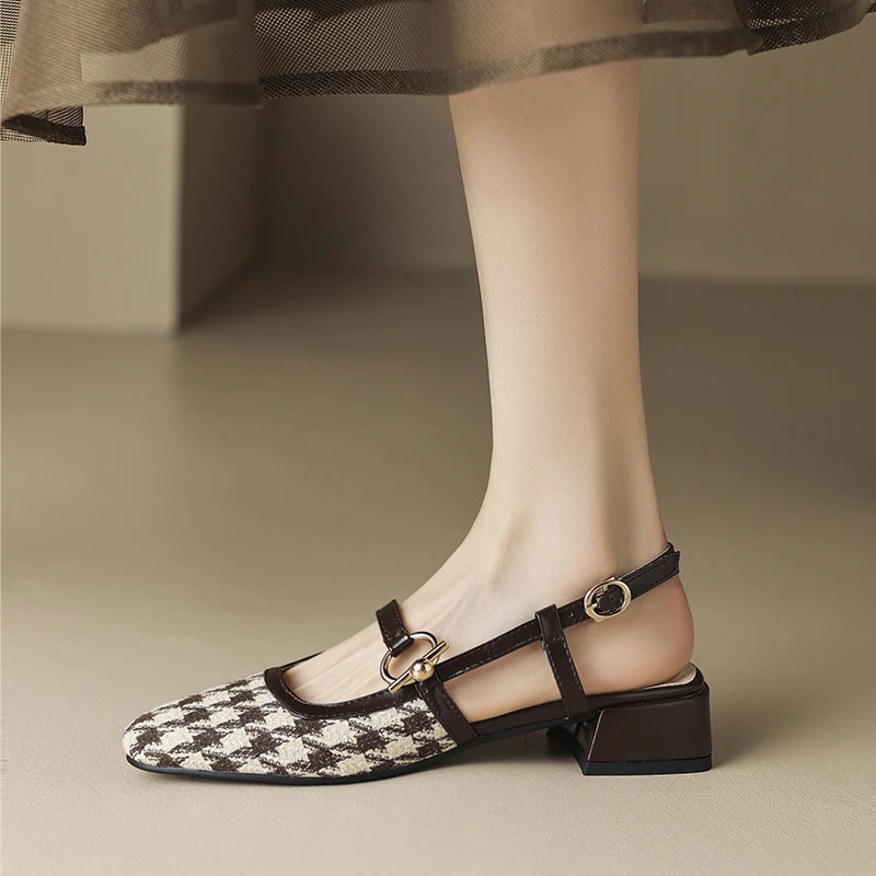 

Women's Metal Decoration Low Heels Summer Round Toe Pumps Women Vintage Plaid Buckle Strap Lady Sandals Mid Heel Female Sandals