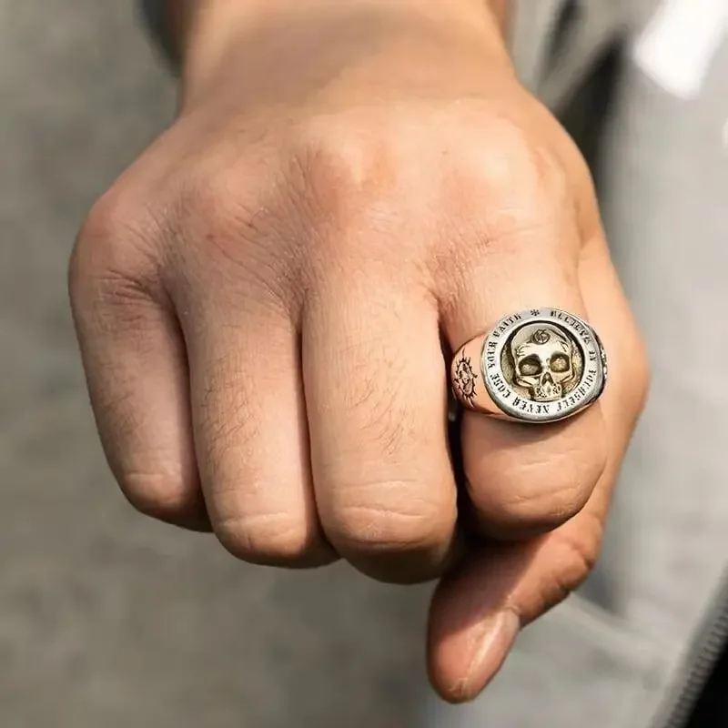 Outdoor Retro Domineering Skull Self Defense Ring Male Trendy Hip Hop Skull Ring European and American Punk Rock Mal