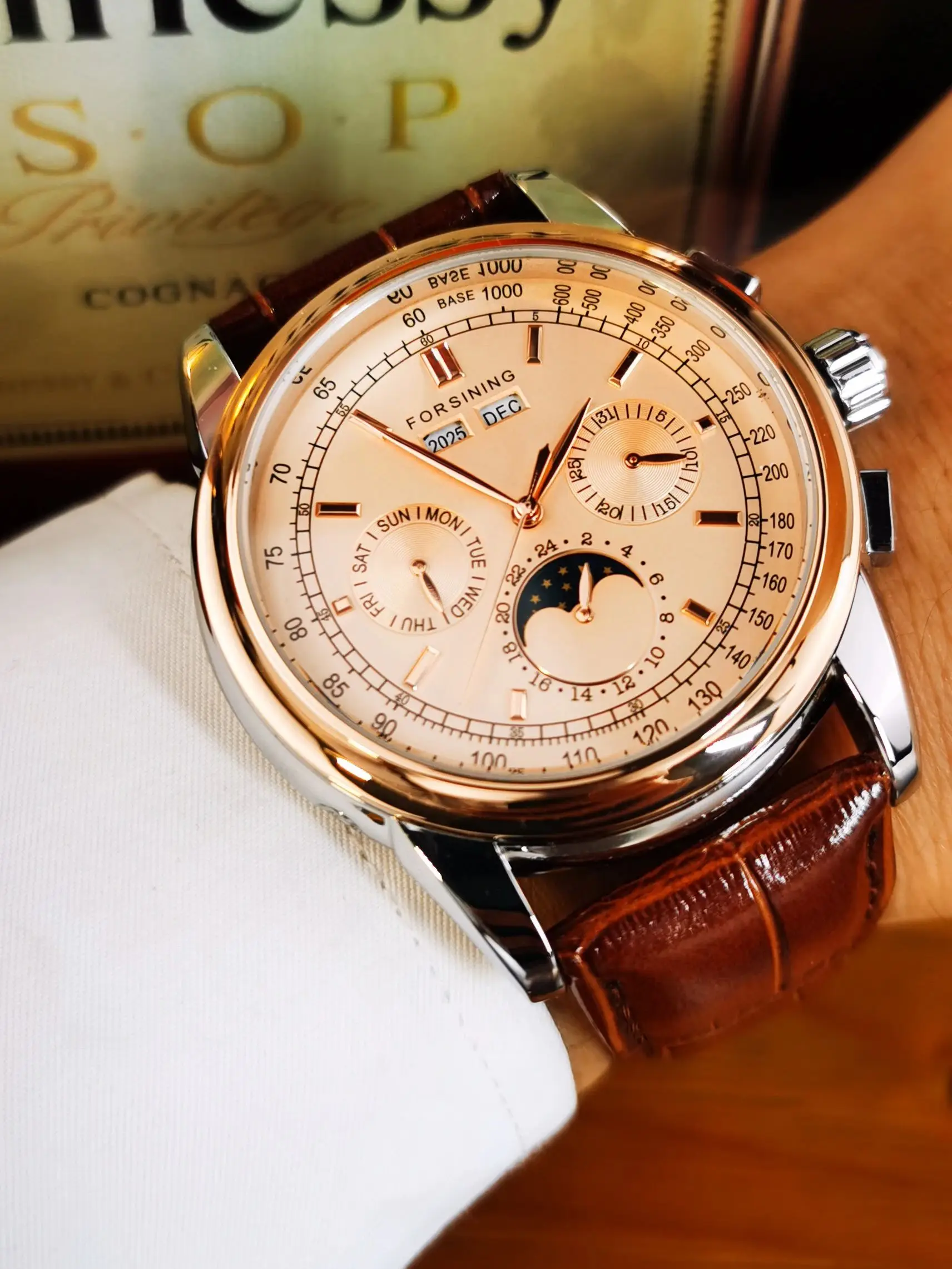รูปสินค้า นาฬิกา Retro หรูหรา สายหนังน้ำตาล ตัวเรือน Rose Gold