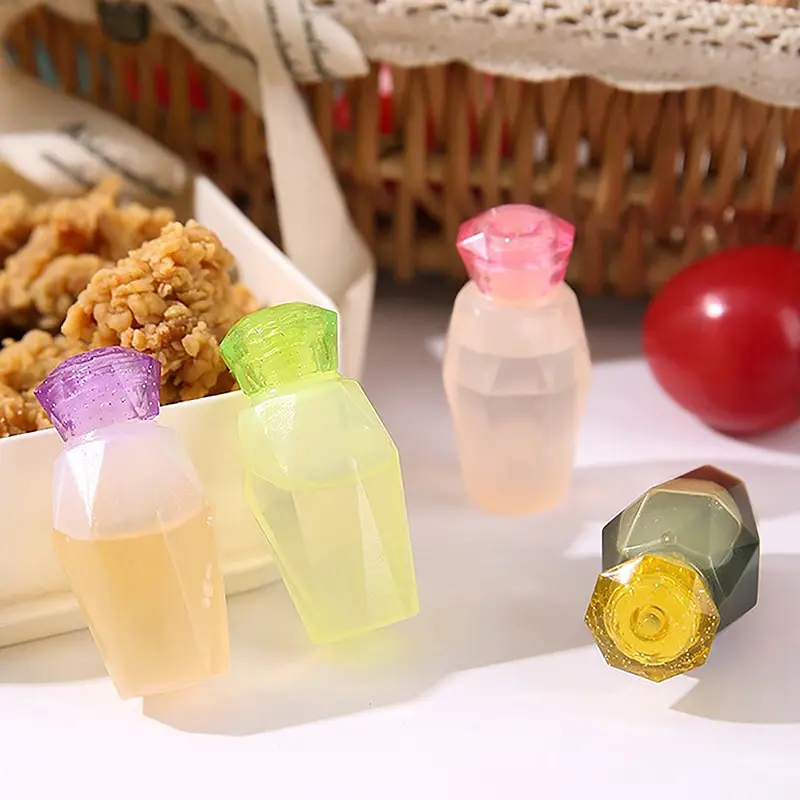 Portable Sauce Salad Squeeze Bottle Mini Tomato Ketchup Bottle Small Bento Honey Storage Lunch Box Kitchen Accessories condiment squeeze bottles