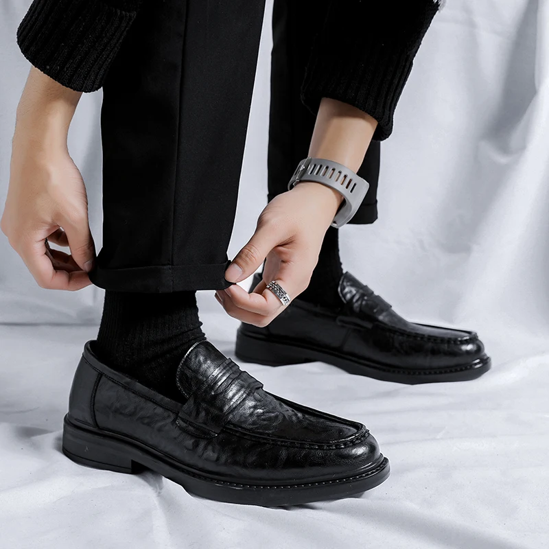 

High Quality Mens Casual Loafers Patent Leather Moccasins Antiskid Driving Shoes Comfy Business Shoes Outdoor Formal Dress Shoes