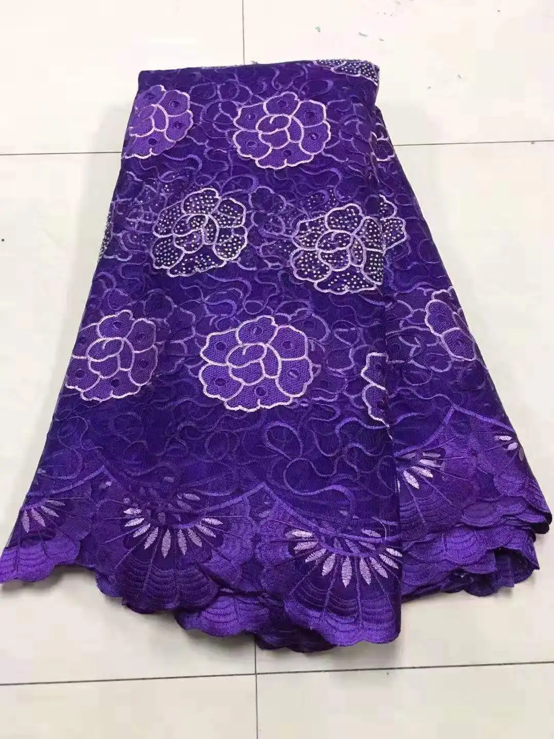 

Wholesale Price Beaded French Lace Fabric Stones African Lace Fabric Pretty Tulle Laces for Party /wedding Christmas ZA112