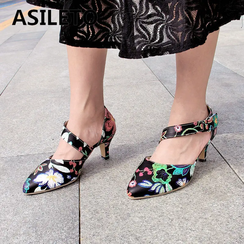 

Женские сандалии ASILETO с острым носком, на низком каблуке, с пряжкой и петлей, модная женская повседневная обувь большого размера 48 49 50 S4778
