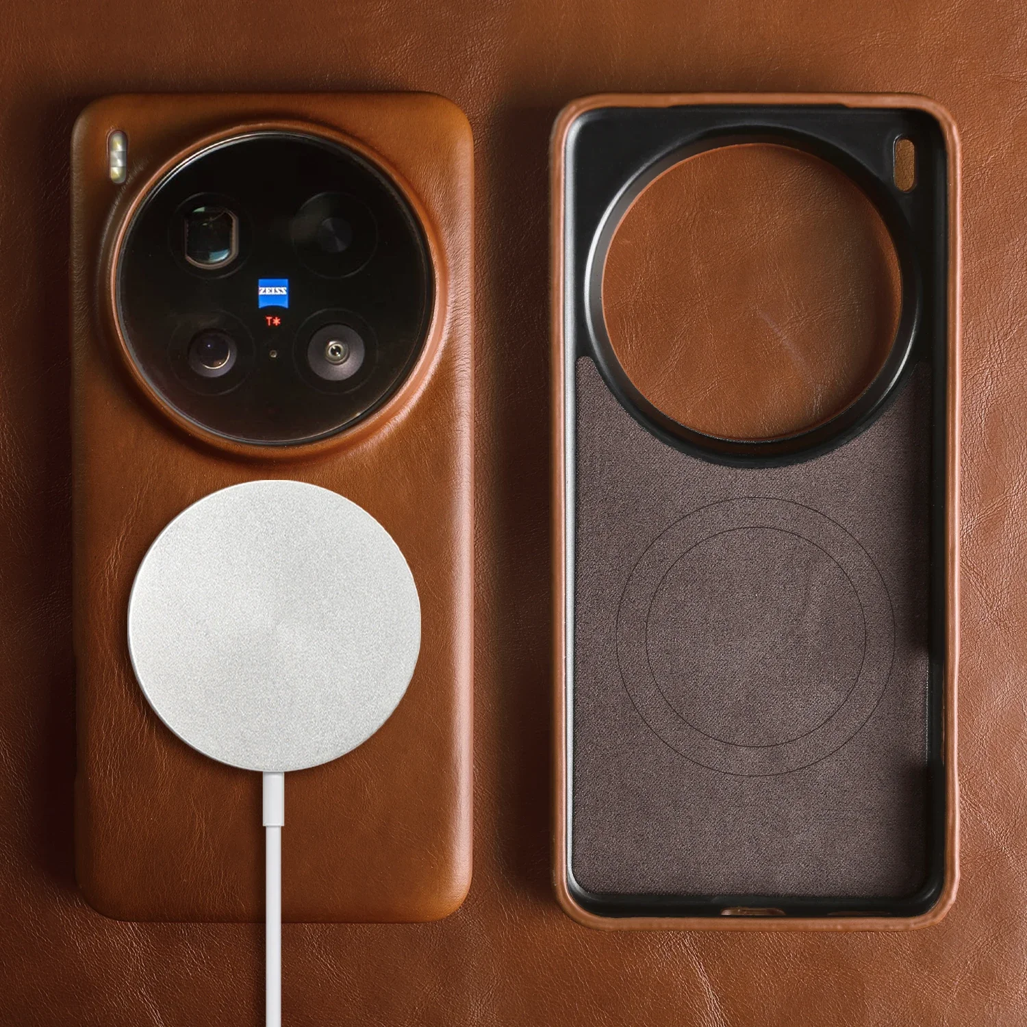 Luxurious Leather Phone Case with Magnetic Calfskin Oil Wax Finish