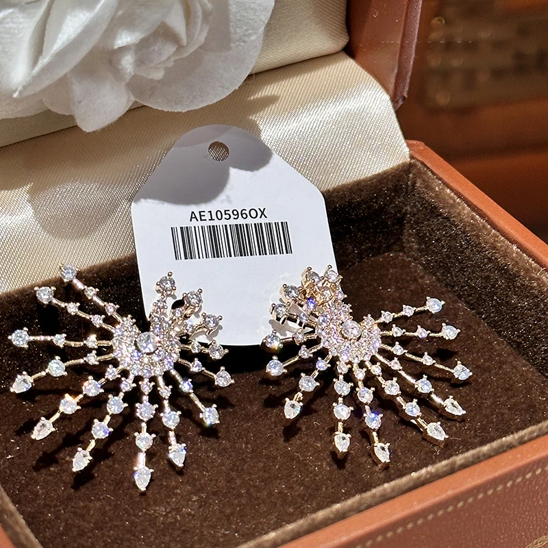 Irregular fireworks exaggerated fan shape elegant lady sparkling wedding earrings