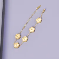 S15 New fashionable five-flower stainless steel bracelet, lucky five-leaf flower color-plated jewelry for ladies wholesale - Image 2