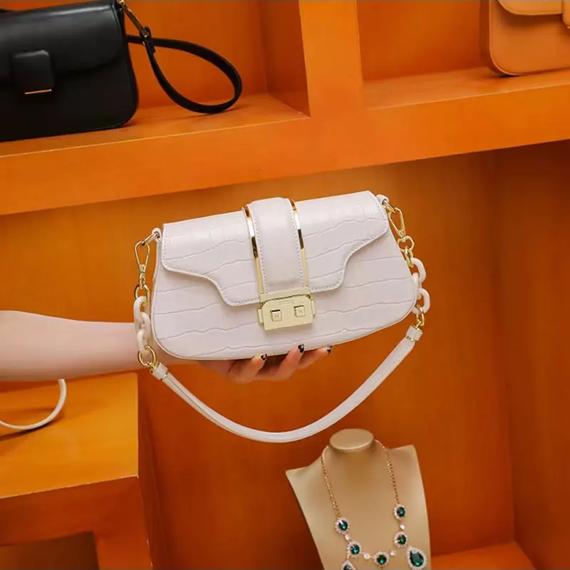 Рисунок 2 - Сумка кросс-боди из натуральной кожи