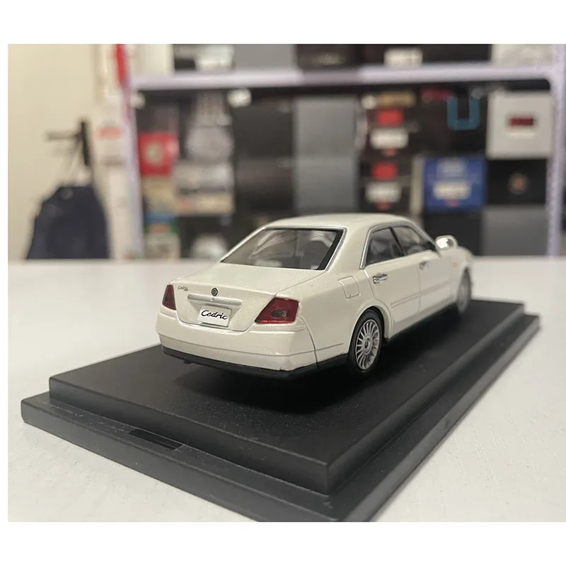 可堂玩具　カドー　ニッサン セドリック30D ミニカーショップグローバル - 1/43 KADO カドー ニッサン