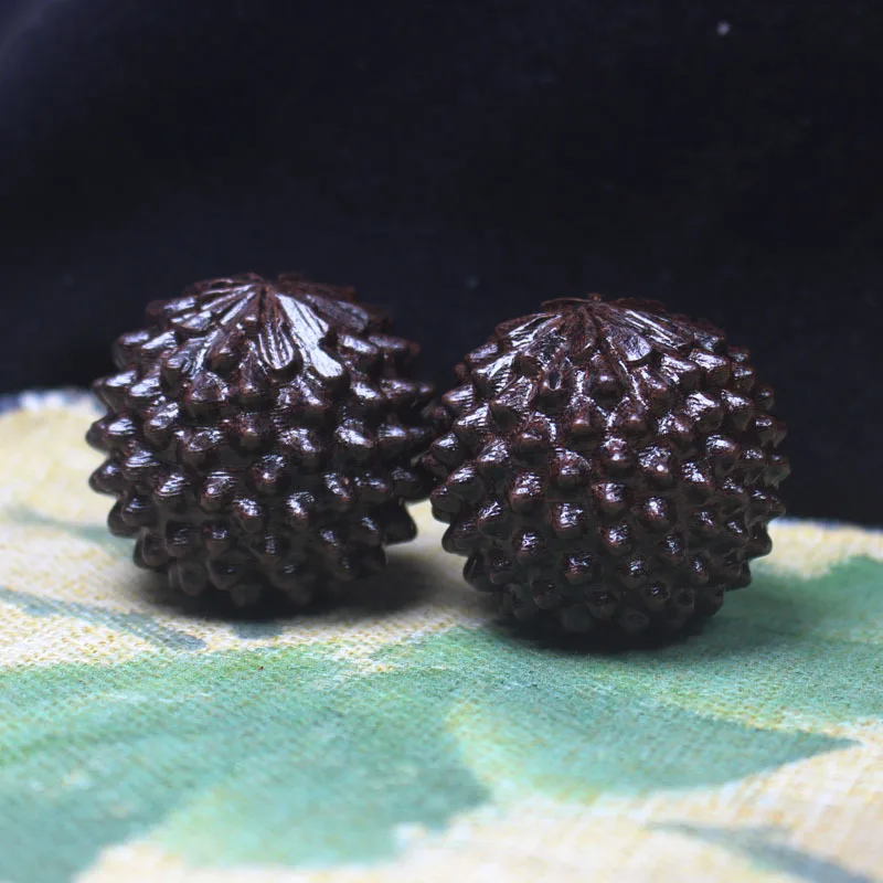 Massage ball Fitness ball 2PCS Agarwood Durian Massage Handball Fitness Balls Wrist Finger Exercise Stress Relief Hand Relaxation Stretch Muscle Tool