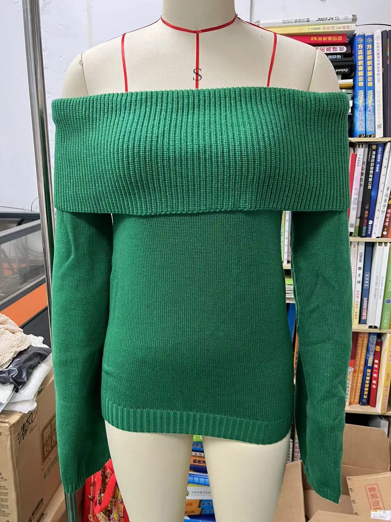 Suéter de punto blanco para mujer, jersey ajustado con hombros descubiertos, moda, manga larga, cintura alta, sin espalda, suelto, ropa de calle, nuevo