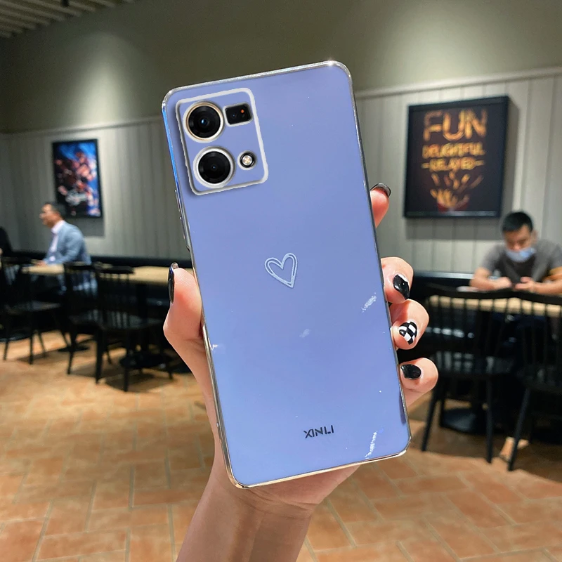 Luxurious Love Heart Design Phone Case – Elegant Protective Cover