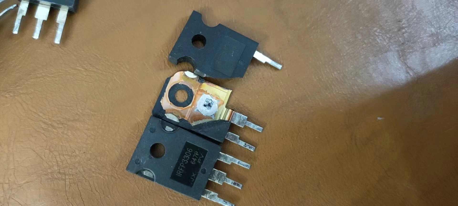 2SB688 2SD718 B688 D718 TO-3P In Stock