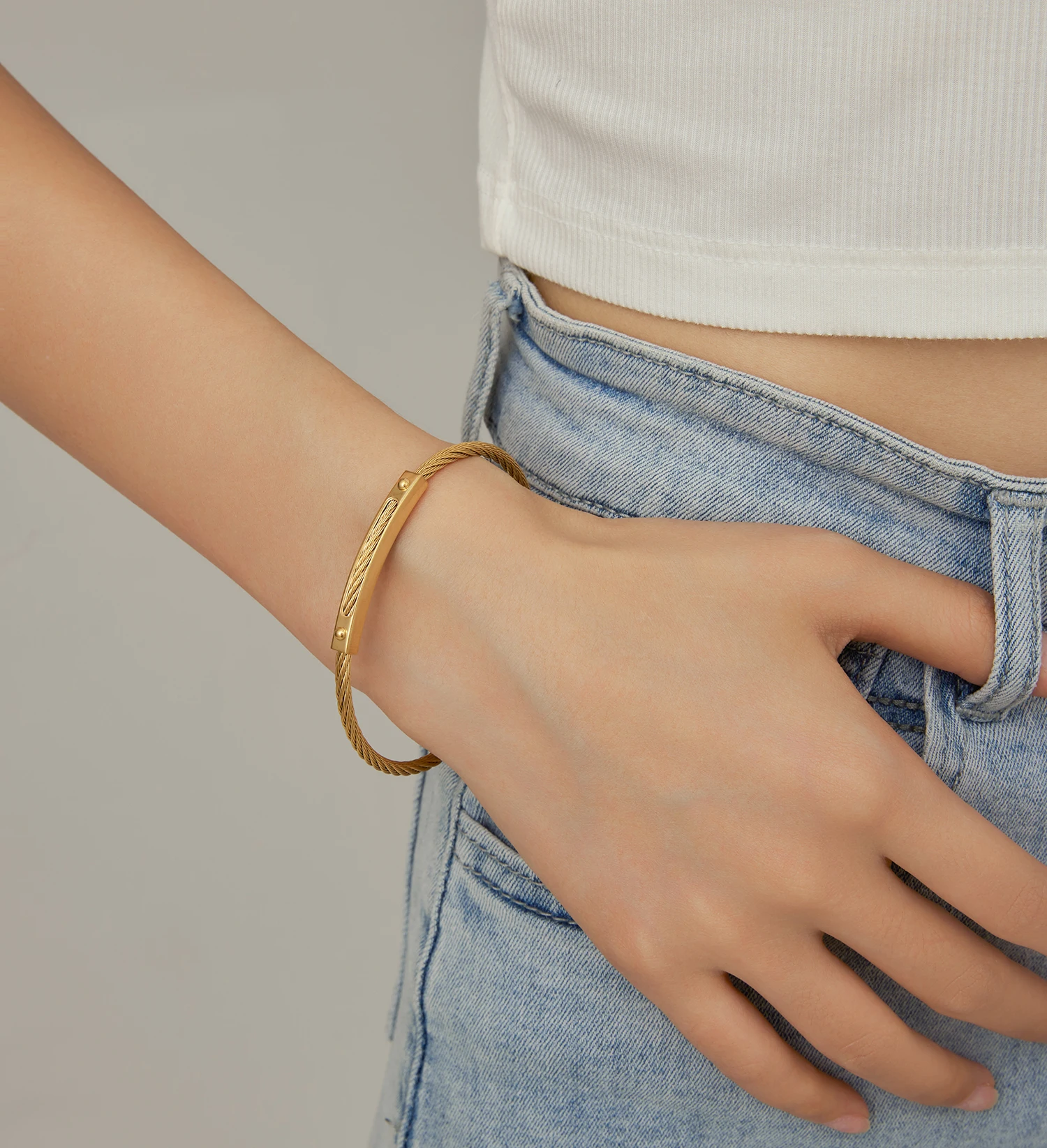 Trendy Braided Wire Bracelet with Metal Bar Accent - Durable Magnetic Lock Jewelry for Men & Women