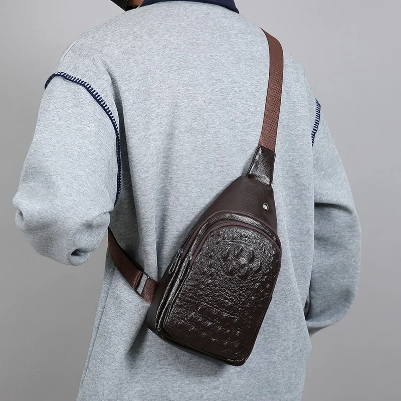 Business Casual Umhängetasche – Brusttasche aus weichem PU-Leder mit Handytasche für Profis mit weißem Kragen – Detail 9