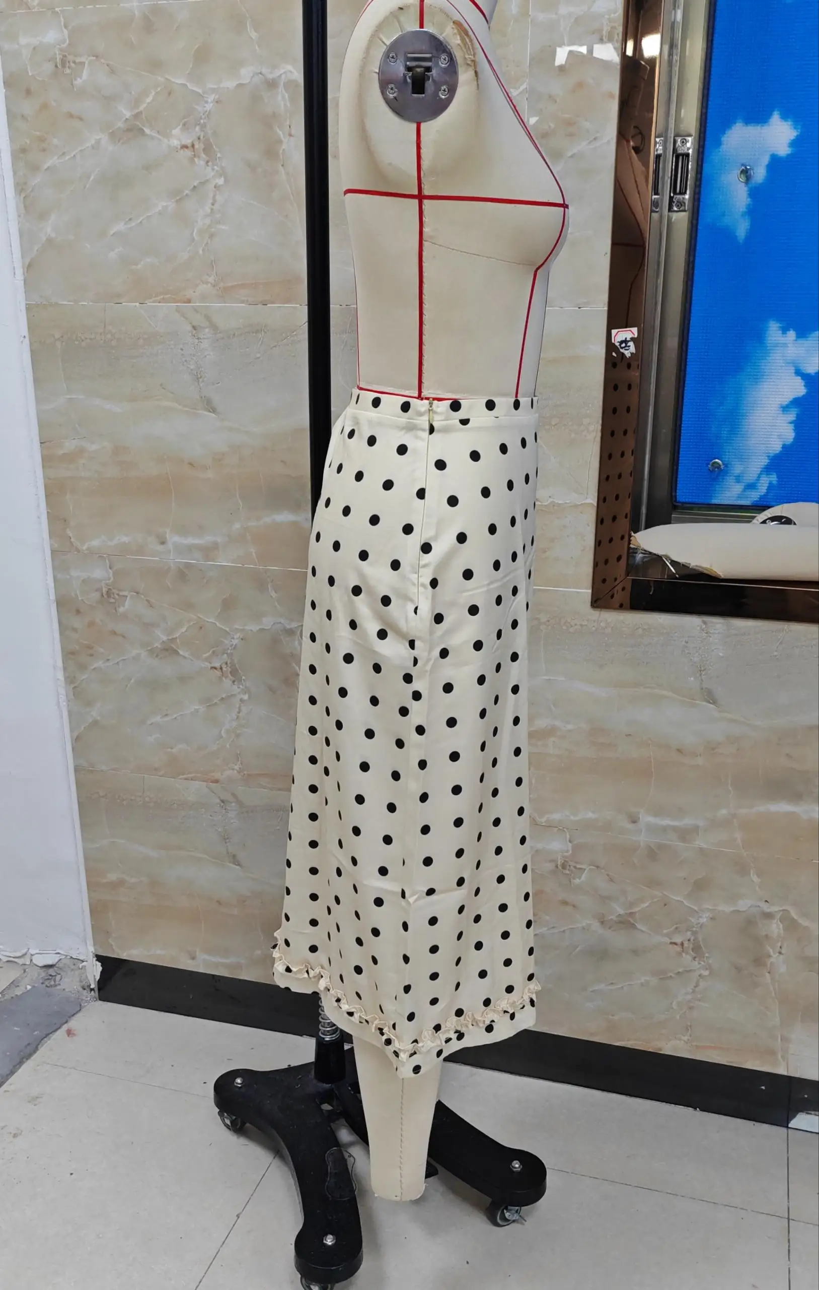 Women's Double Layered Mesh Skirt with Polka Dot Print Zipper-Up Edible Tree Fungus Design Y2K Fashion Holiday Bottoms