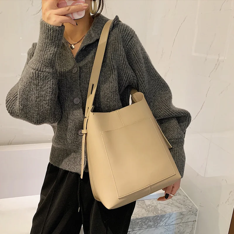 Women's Retro Fashion Large Capacity Crossbody Tote Bags for Women Simple Luxury Single Shoulder Underarm Bolsa Feminina Handbag