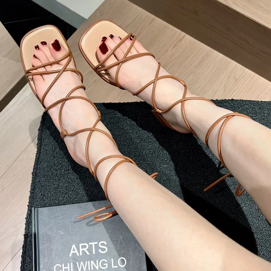 

Retro Cross Strap Roman Sandals 2023 New Thick Heel Sexy Women's Shoes Open Toe Breathable Bohemian Holiday Beach Casual Shoes