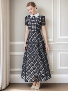 Retro British style Peter Pan collar blouse paired with black checkered net-sheer short-sleeved fitted long dress 1