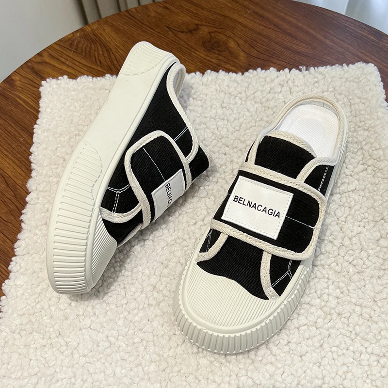 

Hot Sale 2023 Stylish And Versatile Low Canvas Platform Sneakers For Women With Thick Soles Casual Fashion Black White