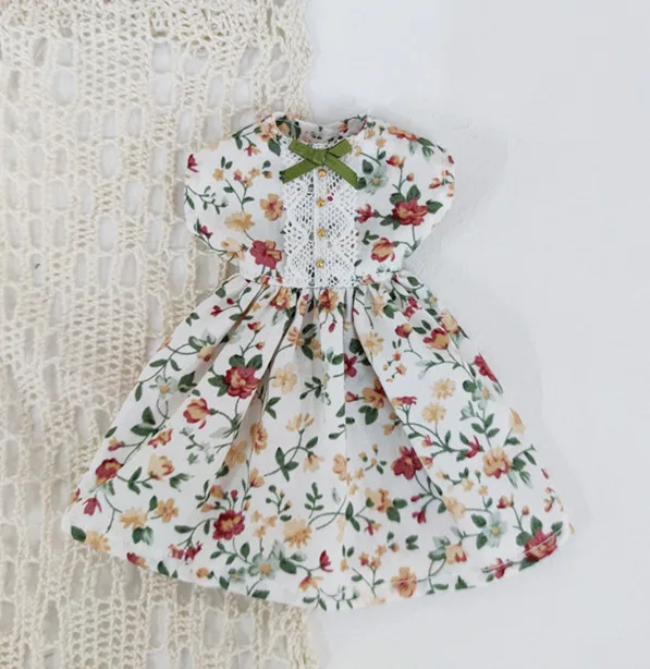 Elegant Long T-Shirt & Lace Skirt Doll Outfit - Princess-Inspired Dress