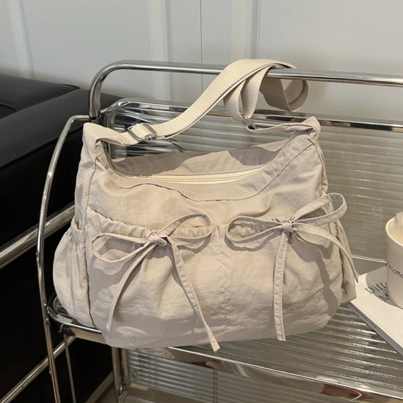 2026 New Faion Commuter Class Single oulder Bag Casual Lightweight Tote Bag Korean Sle Pleated Versatile Handbag designer bag