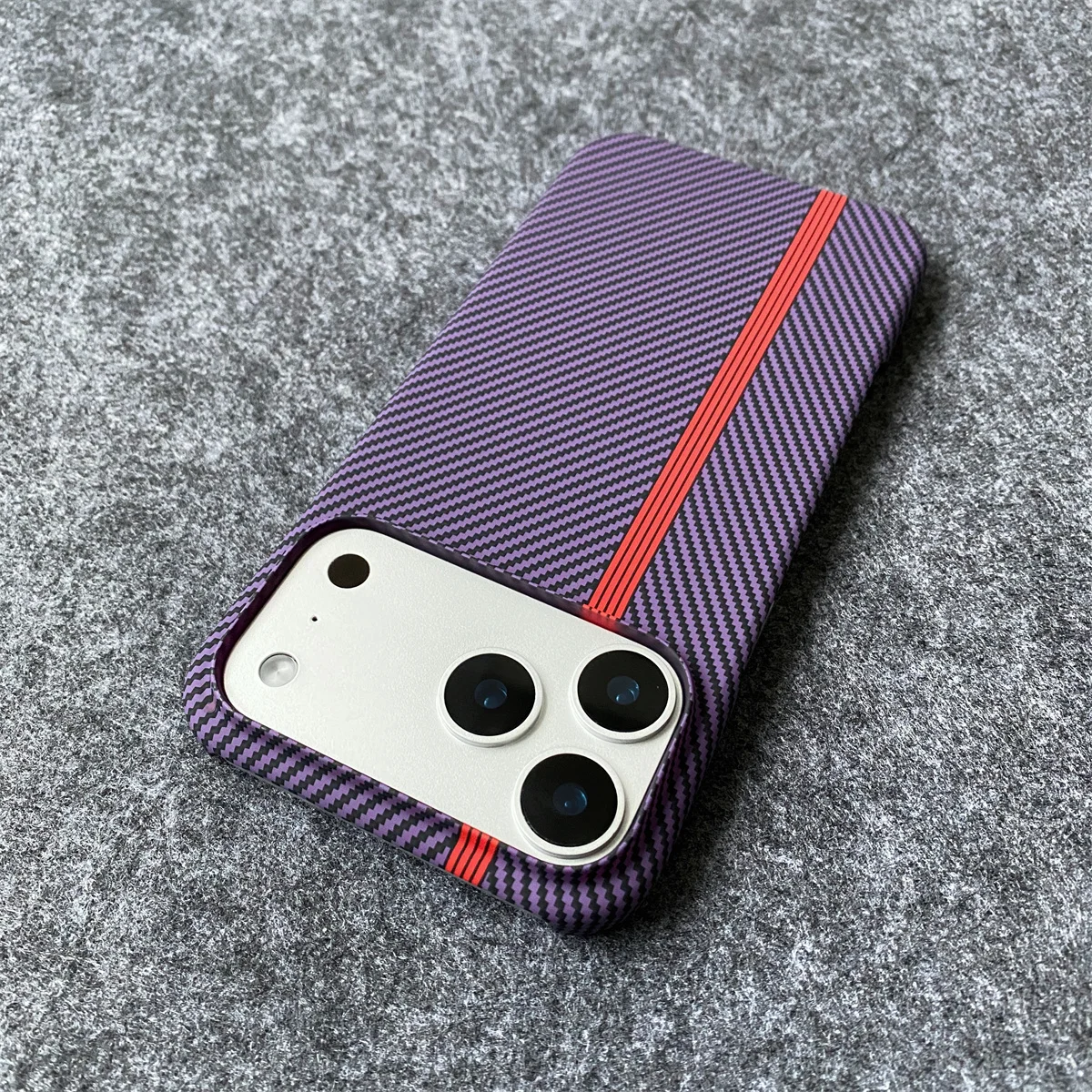 Elegant Carbon Fiber Kevlar Pattern Shockproof Retro Leather Phone Case