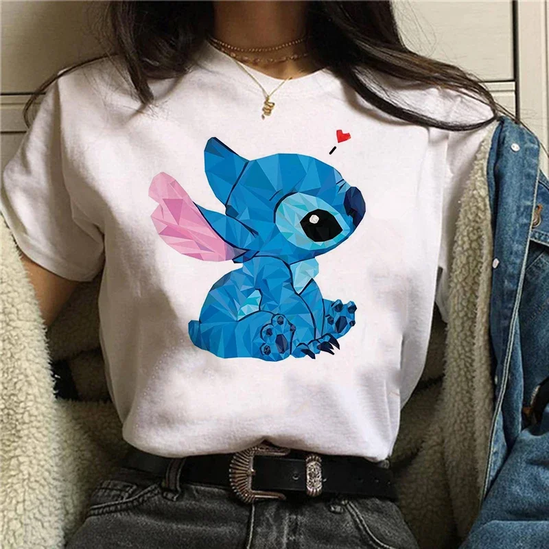 thumbnail image 1 of Camiseta de algodón para niños de Kawaii Disney Lilo Stitch, camiseta de verano con estampado de corazón de Stitch de dibujos animados, ropa bonita de Disney Anime para niños, 1 of 5