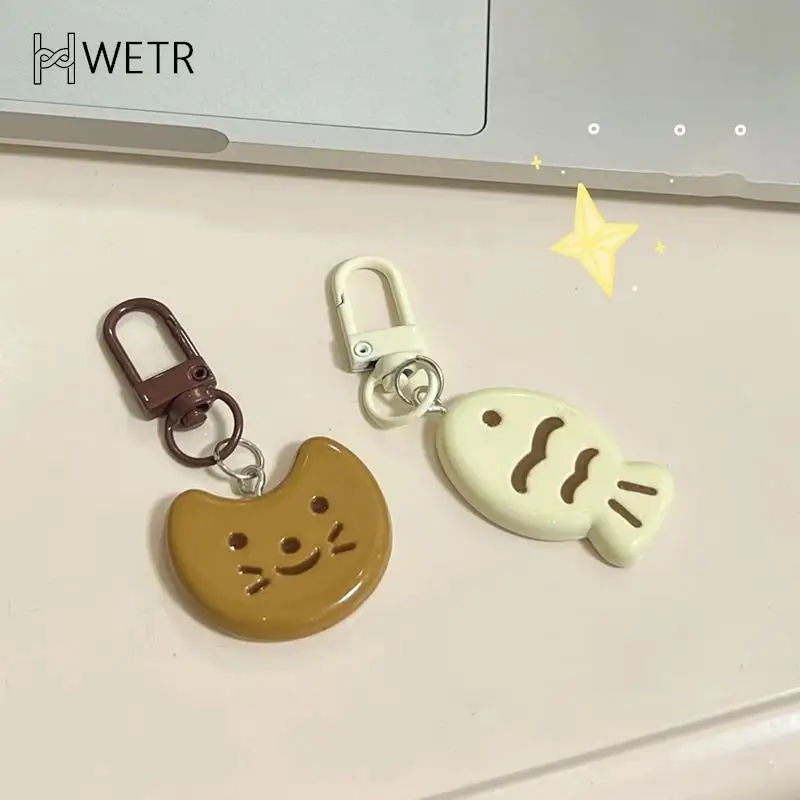 Niedliche kleine Katze Fisch Schlüssel bund kreative personal isierte Anhänger Schlüssel ring Mode Telefon Charms Autos chl üssel Zubehör Schult asche Anhänger